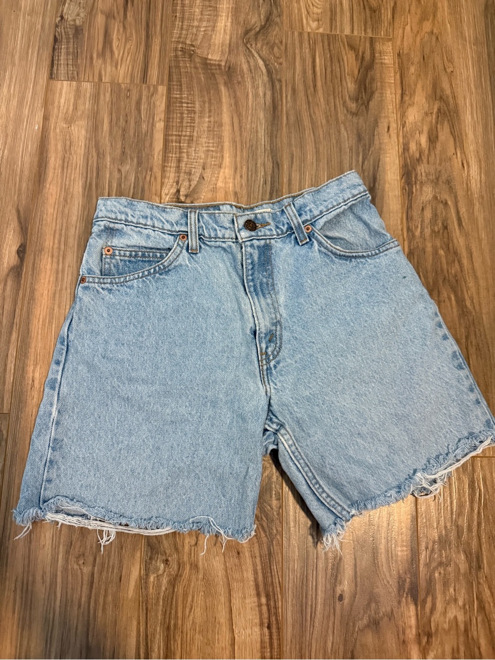 Vintage Levi's 550 denim shorts